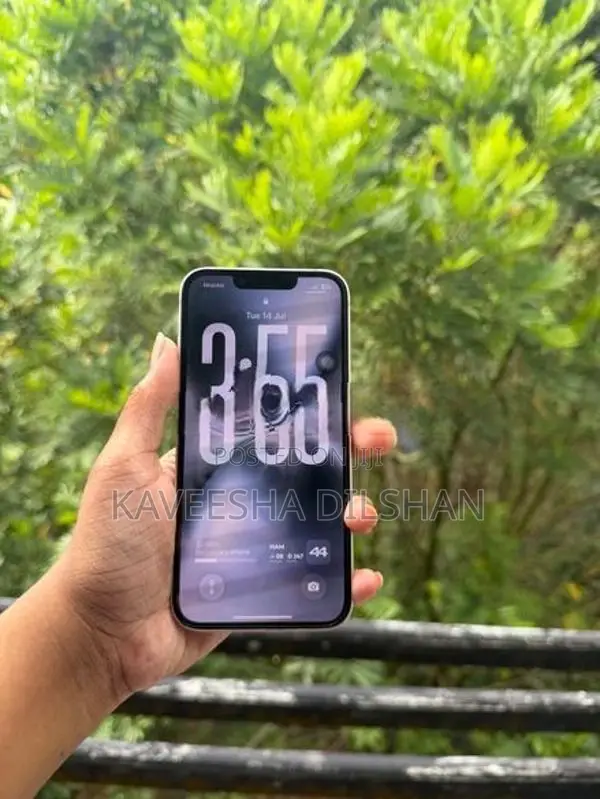 Apple iPhone 13 (Used)