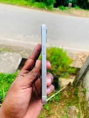 Apple iPhone 13 (Used)