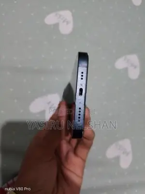 Apple iPhone 13 (Used)