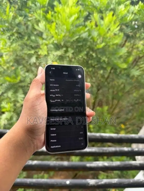 Apple iPhone 13 (Used)