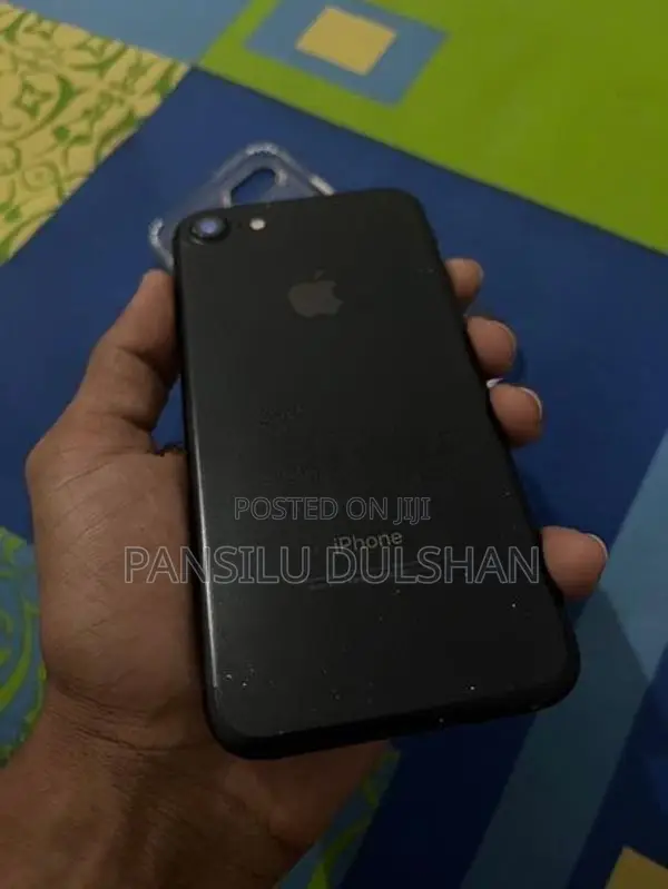 Apple iPhone 7 (Used)