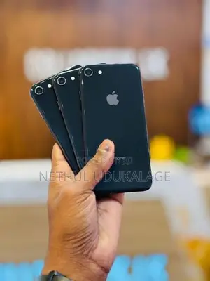 Apple iPhone 8 64GB (Used)