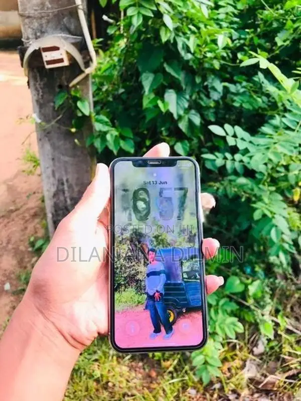 Apple iPhone 11 Pro (Used)