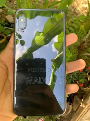 Apple iPhone X (Used)
