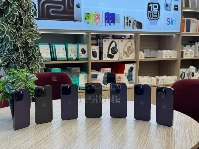 Apple iPhone 14 Pro i phone 256gb (Used)