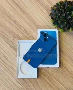 Apple iPhone 13 256GB (Used)