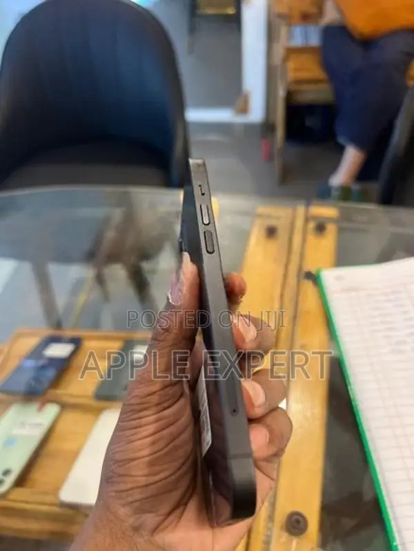 Apple iPhone 12 (Used)