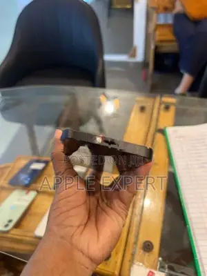 Apple iPhone 12 (Used)