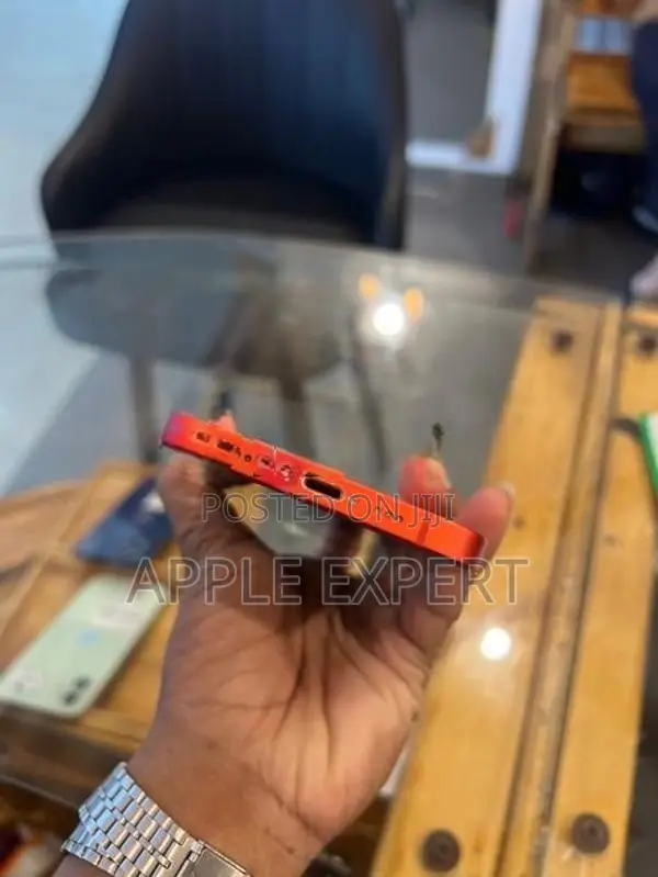 Apple iPhone 12 (Used)