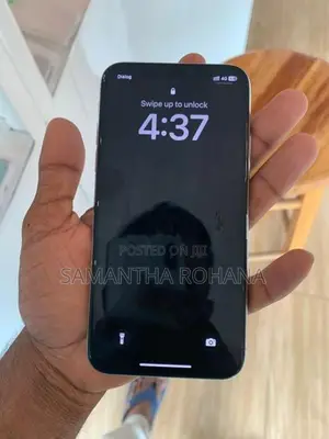 Apple iPhone XS (Used)