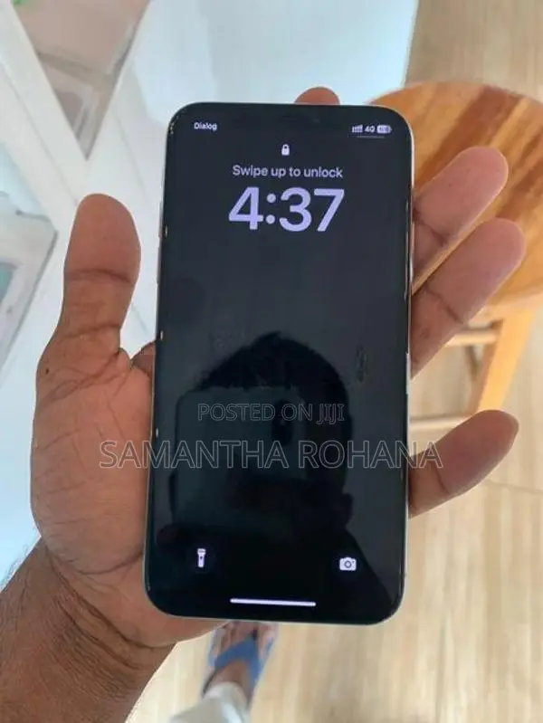 Apple iPhone XS (Used)