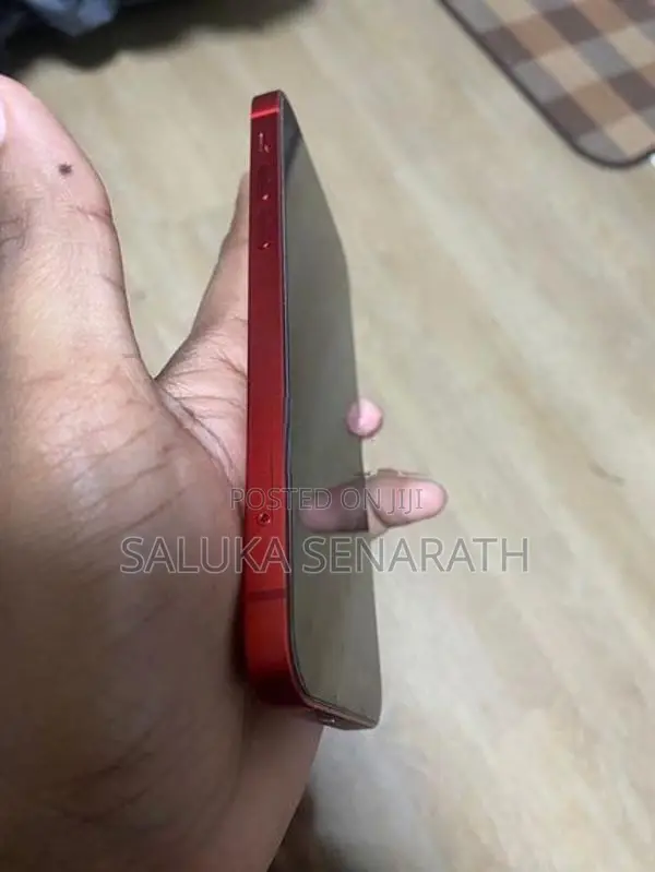 Apple iPhone 12 64GB (Used)