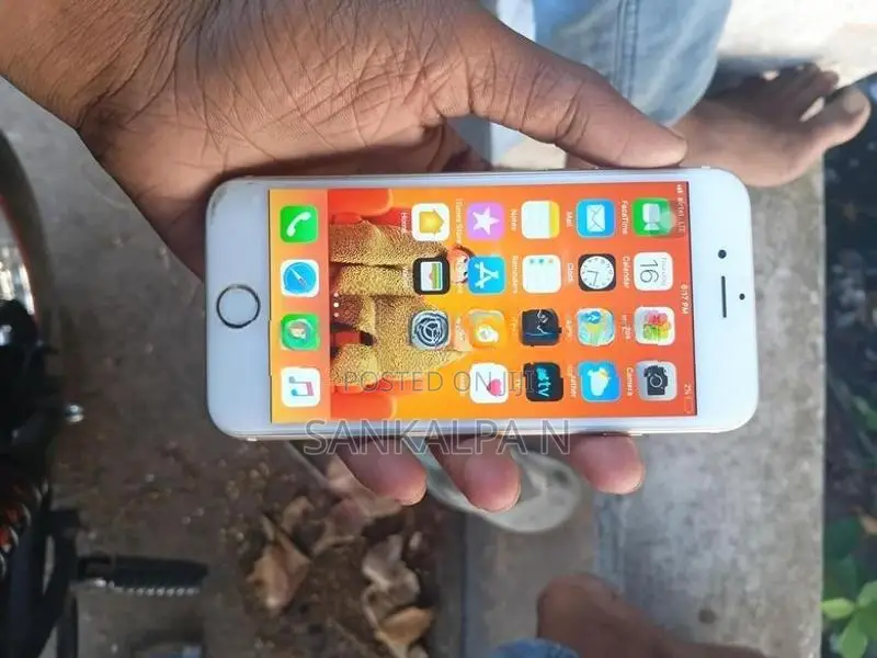 Apple iPhone 6 (Used)