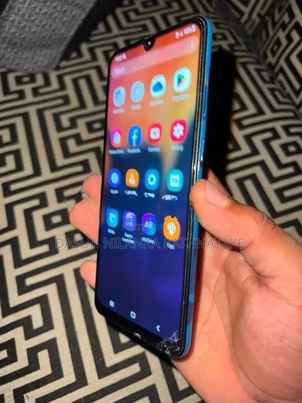 Samsung Galaxy A50 (Used)