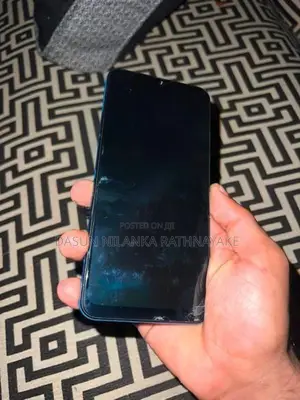 Samsung Galaxy A50 (Used)