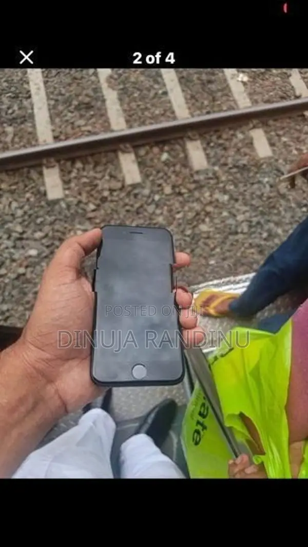 Apple iPhone SE 3 (Used)