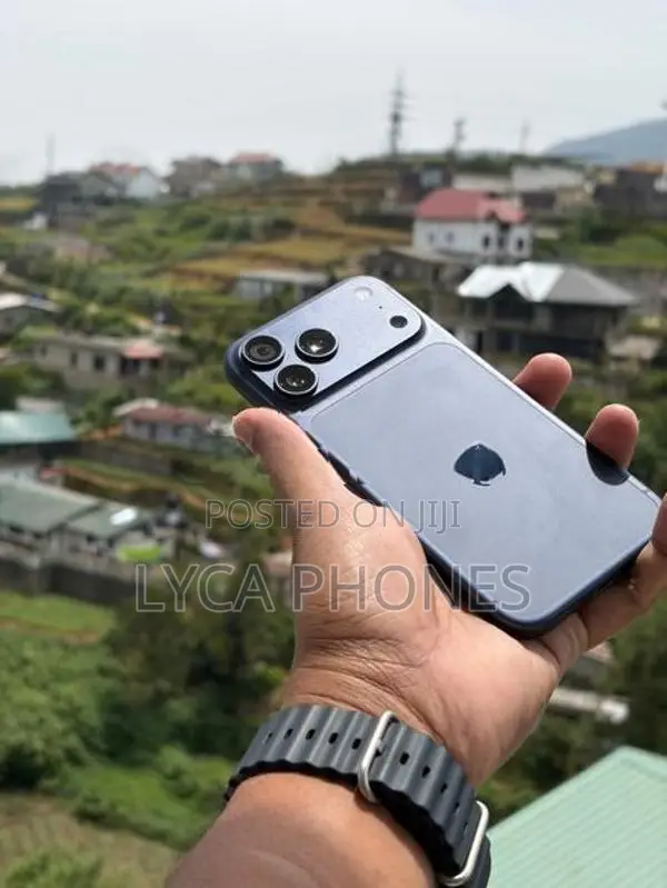 Apple iPhone 17 Pro Max (Used)