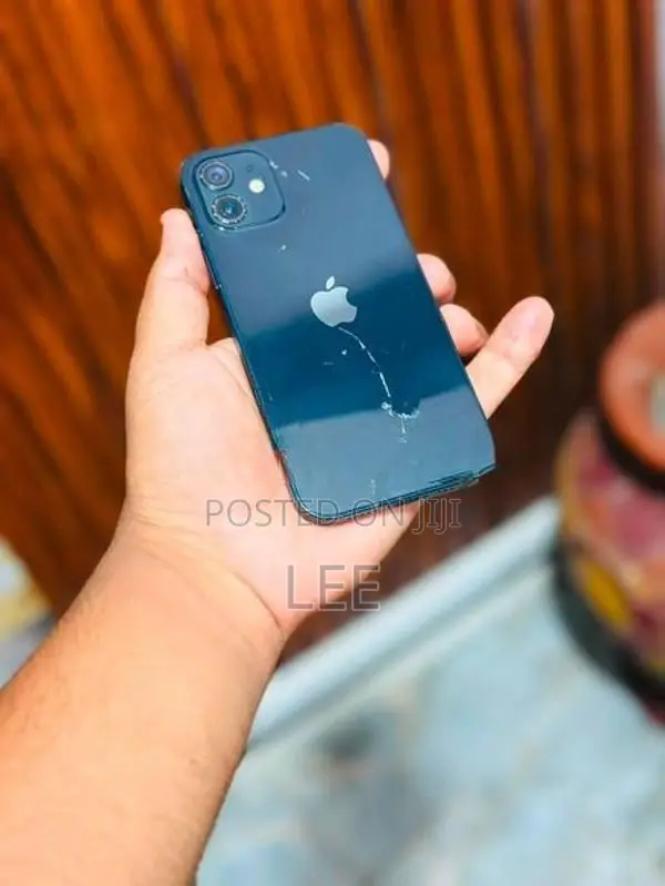 Apple iPhone 12 64GB (Used)
