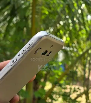 Sharp 32GB 4GB (Used)