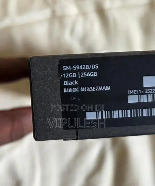 Samsung Galaxy S26 (Brand New)