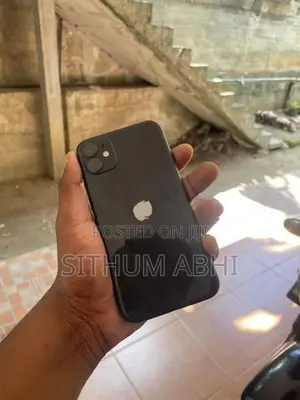 Apple iPhone 11 (Used)