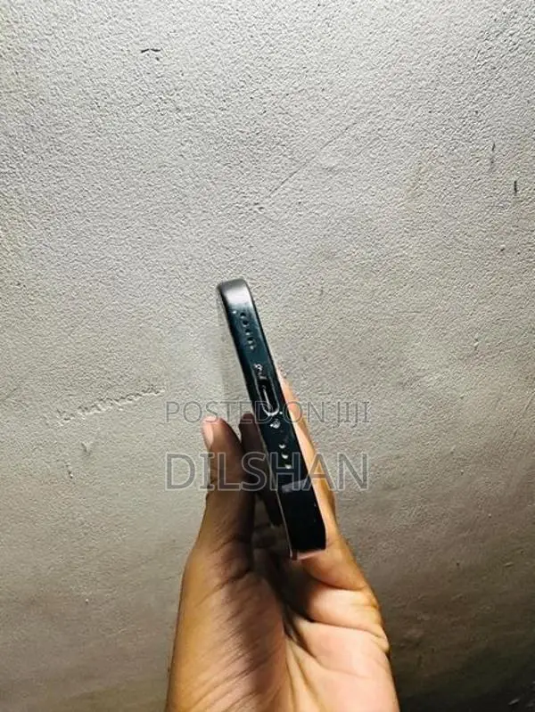 Apple iPhone 15 128GB (Used)
