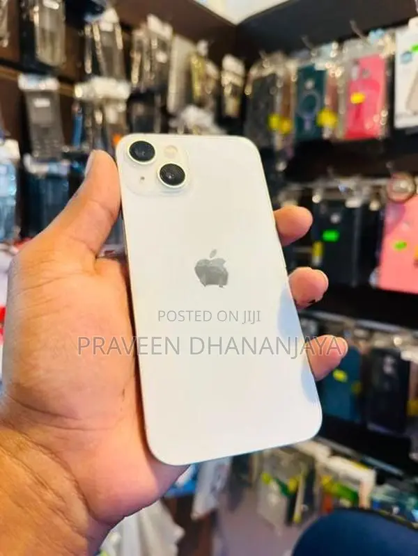 Apple iPhone 13 (Used)
