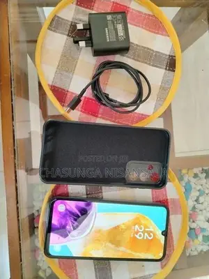 Samsung Galaxy Wide 7 (Used)