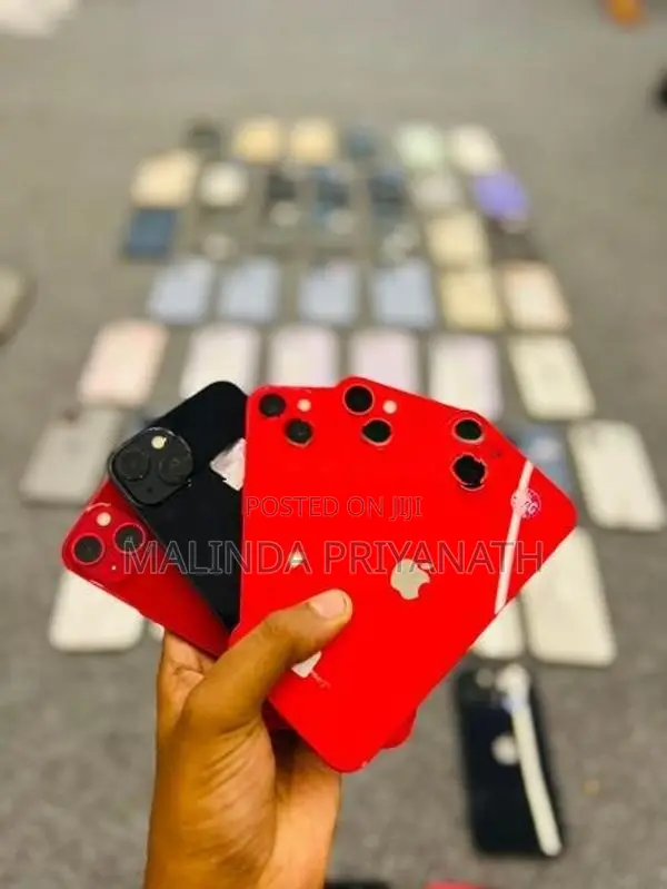 Apple iPhone 13 (Used)