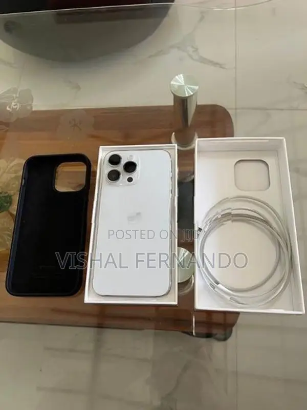Apple iPhone 14 Pro Max Silver Edition (Used)