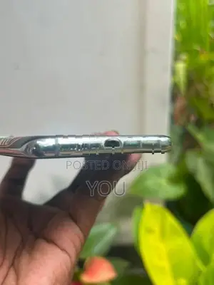 Samsung Galaxy S20FE 5G 8GB 256GB (Used)