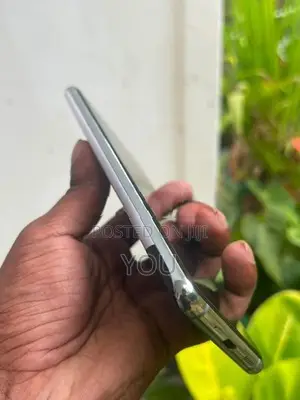 Samsung Galaxy S20FE 5G 8GB 256GB (Used)