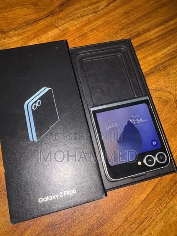 Samsung Galaxy Z Flip 6 256GB (Used)