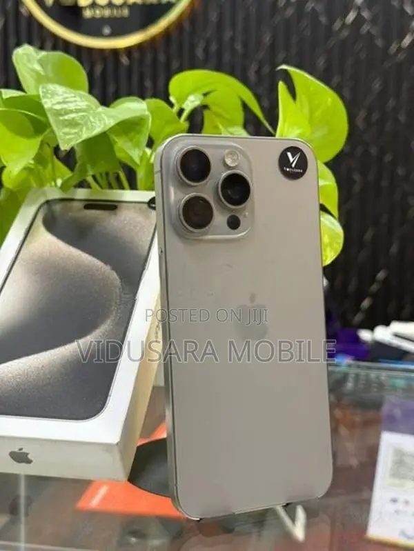 Apple iPhone 15 Pro Max 256GB (Used)