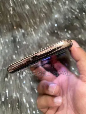 Apple iPhone XS (Used)