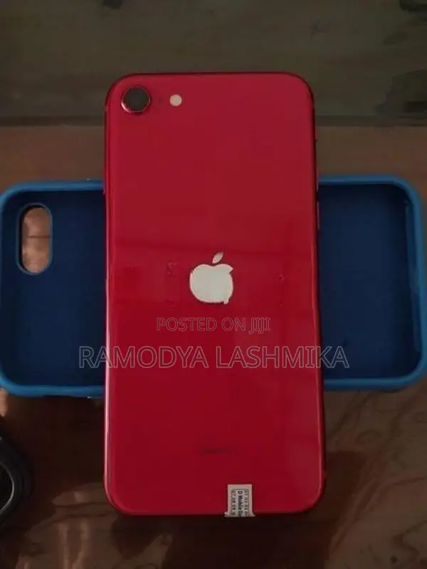 Apple iPhone SE 2 (Used)