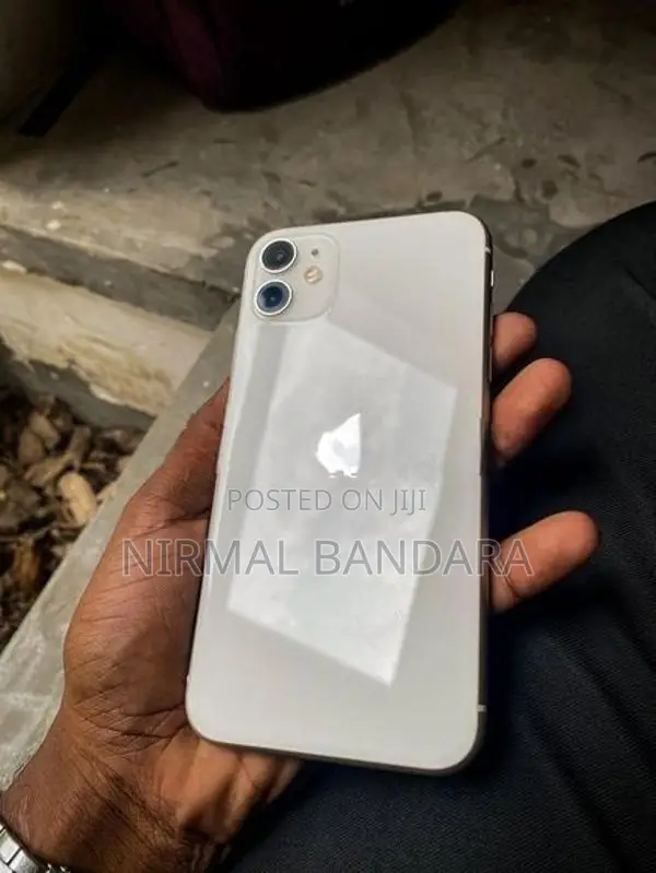 Apple iPhone 11 (Used)