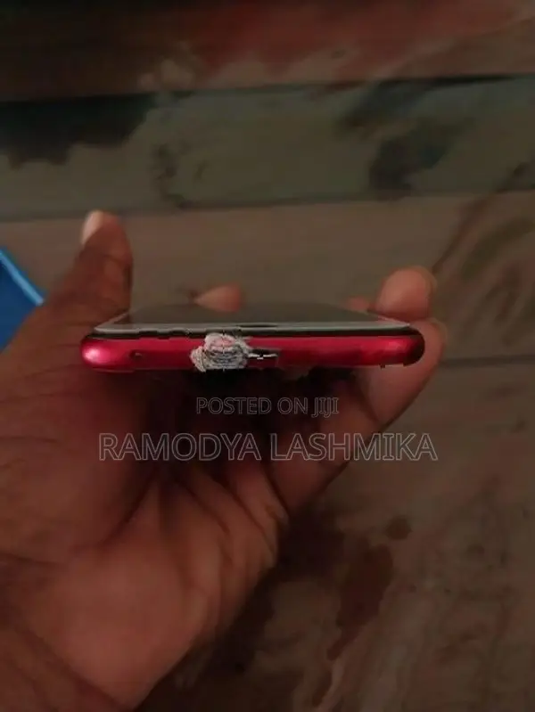 Apple iPhone SE 2 (Used)