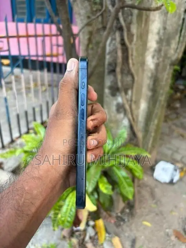 Apple iPhone 15 Pro (Used)
