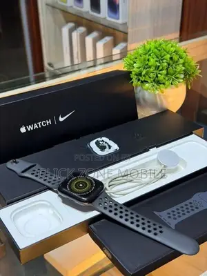 Apple Watch Series 7 45MM Nike Edition