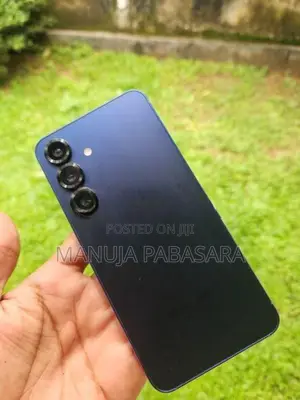 Samsung Galaxy S25 (Used)