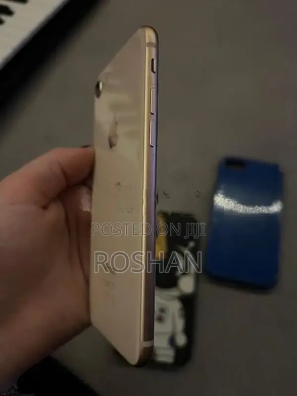 Apple iPhone 8 (Used)