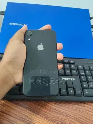 Apple iPhone XR (Used)