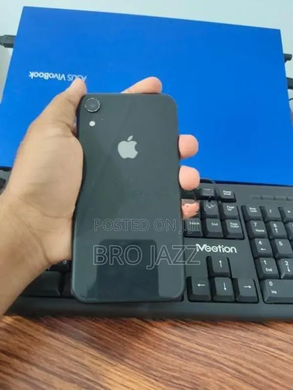 Apple iPhone XR (Used)