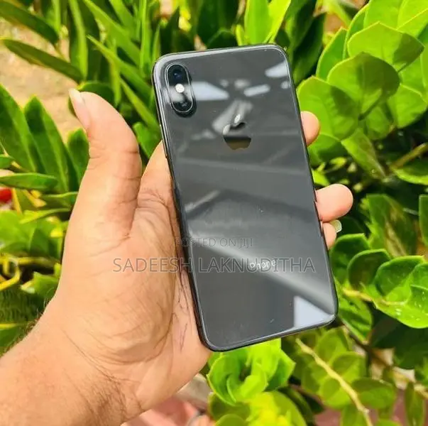 Apple iPhone XS (Used)