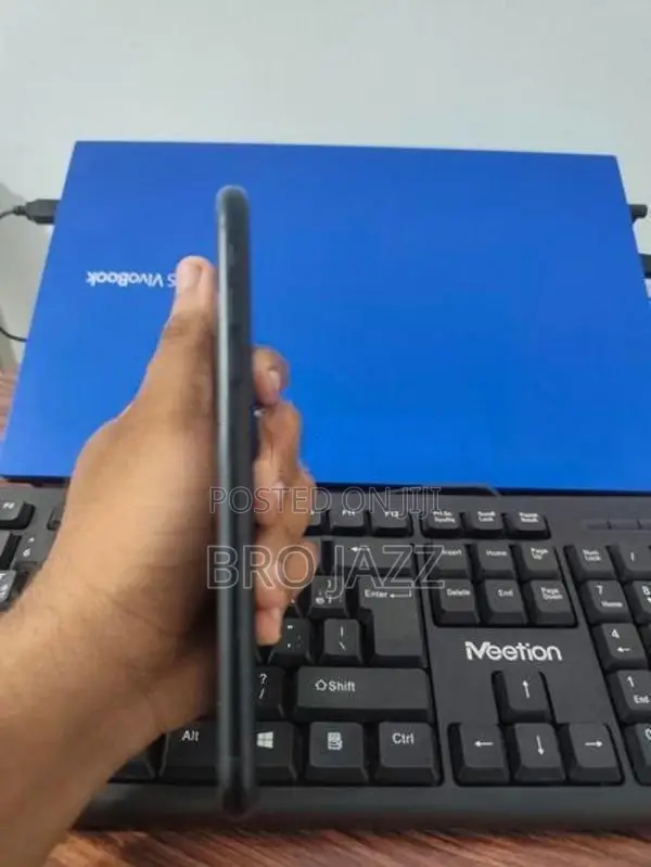 Apple iPhone XR (Used)