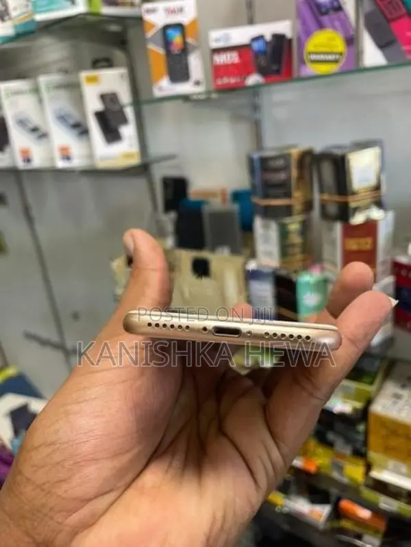 Apple iPhone 8 (Used)