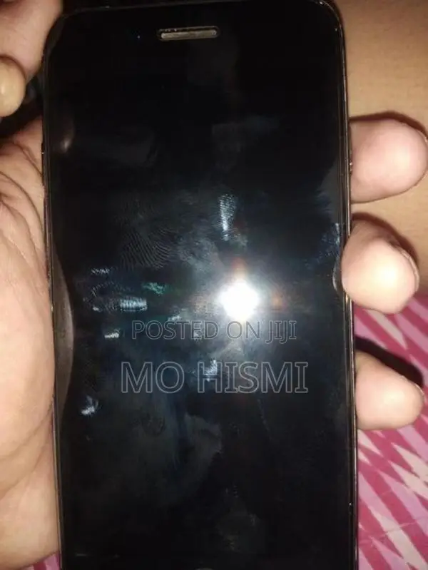Apple iPhone 7 (Used)