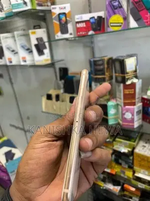 Apple iPhone 8 (Used)