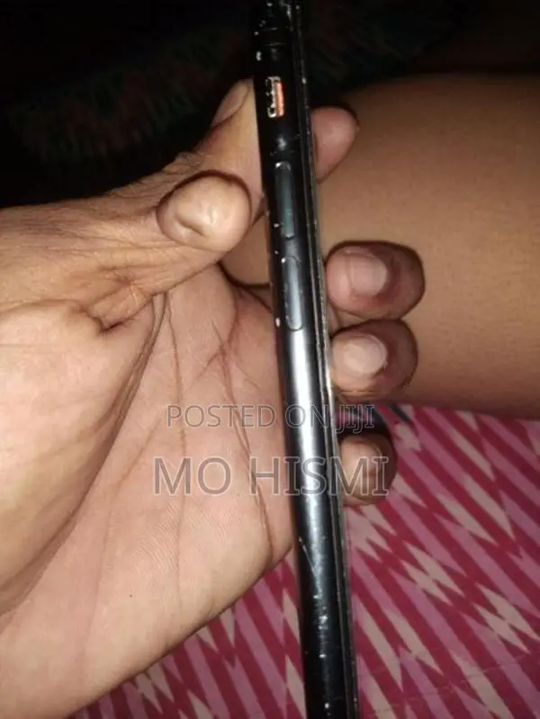Apple iPhone 7 (Used)
